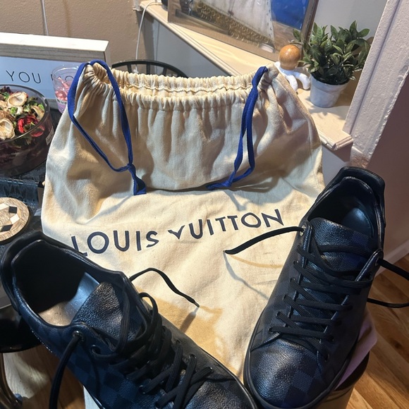 Luis Vuitton casual shoes - Picture 9 of 11